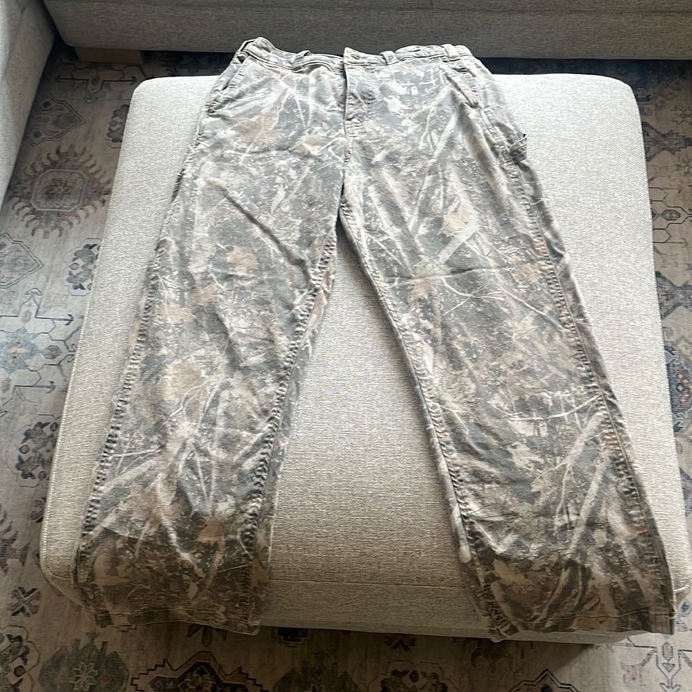 Abercrombie & Fitch 31x30 men’s camo cargos